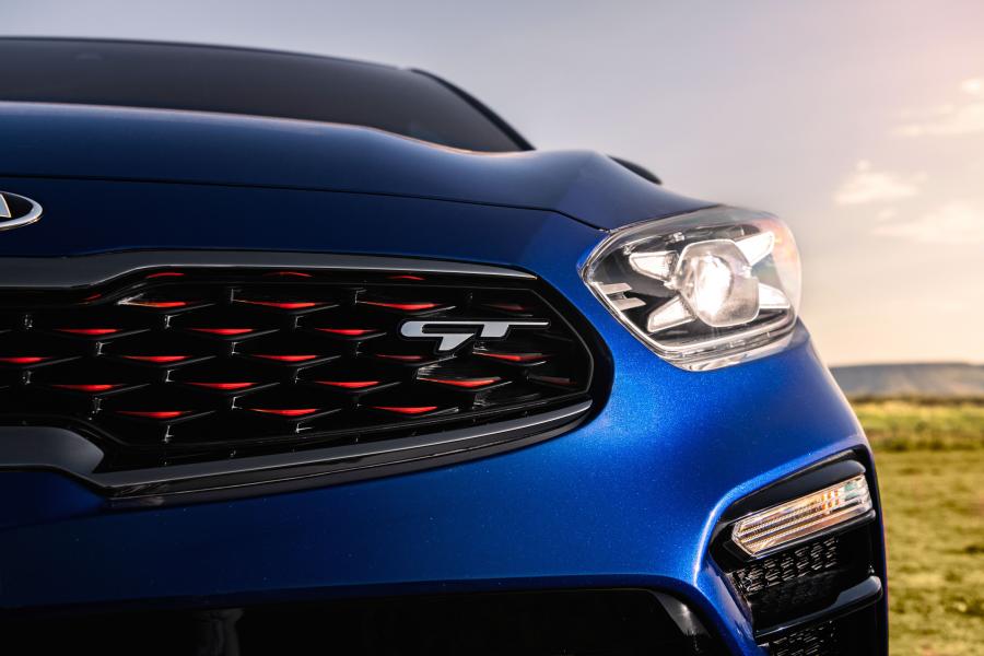 Детали экстерьера Kia Forte GT (BD) 2019 года  (NA) (фото 20 из 32)